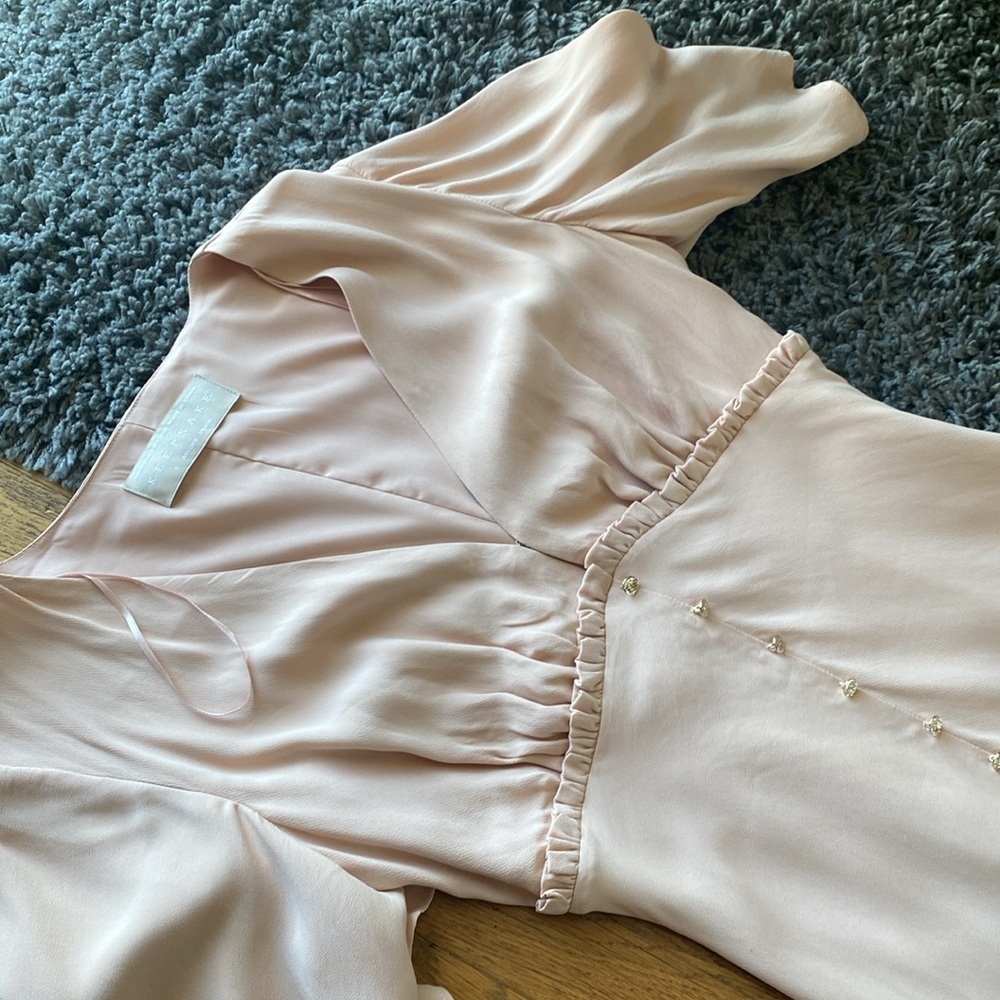 KEEPSAKE Kinship Blush Pink V Neck Gold Button Flare Sleeve Midi Dress Size 4 - Picture 7 of 16
